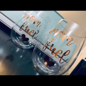 Set of two shatterproof stemless wine glasses